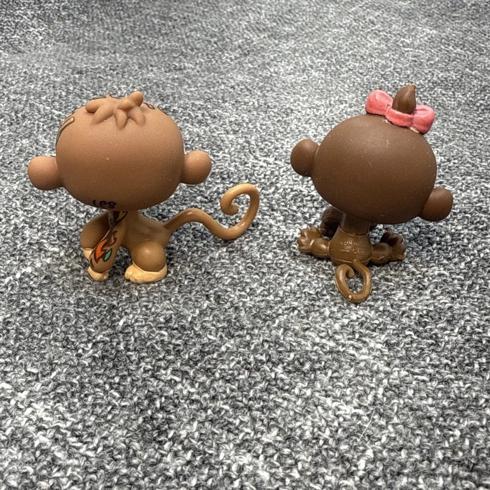Littlest Pet Shop LPS #501 Monkey 2006 & #946 Monkey 2007 Hasbro‎